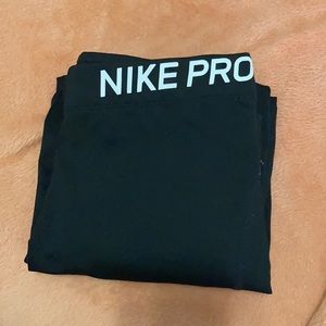 nike pro leggings!!